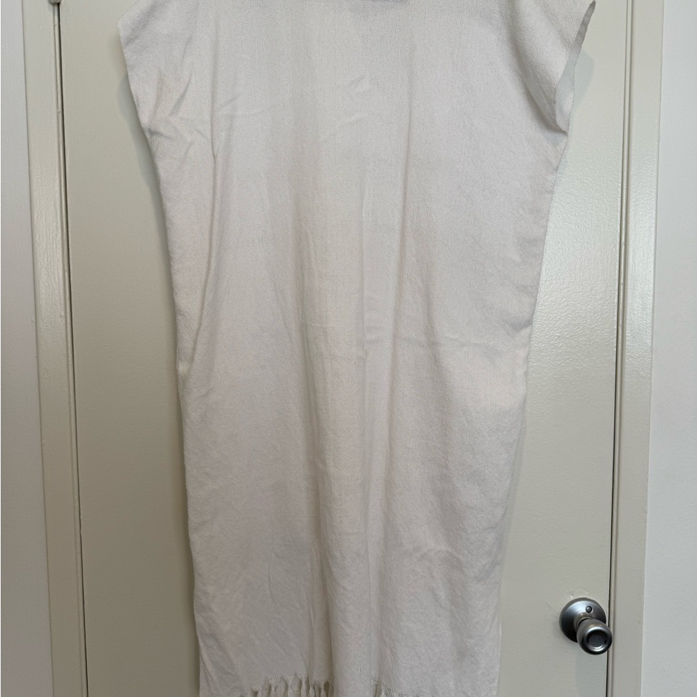 Lola Y Tula | White Blanket Dress - Picture 6 of 9